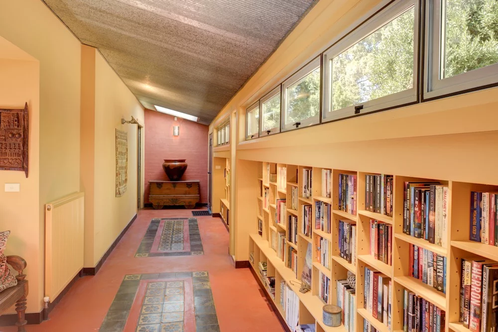 Southern Highlands Holiday Home | Library